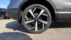 Nissan Qashqai 1.3 DiG-T Tekna 5dr Petrol Hatchback